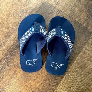Vineyard vines boys flip flops